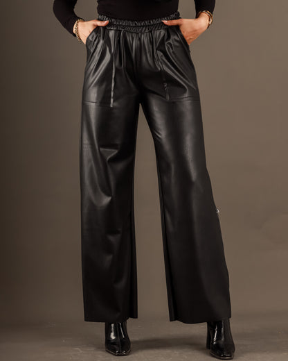 Leather pants with pockets